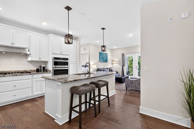 1 Vanderbilt Blvd 303, Florham Park Boro, NJ 07932