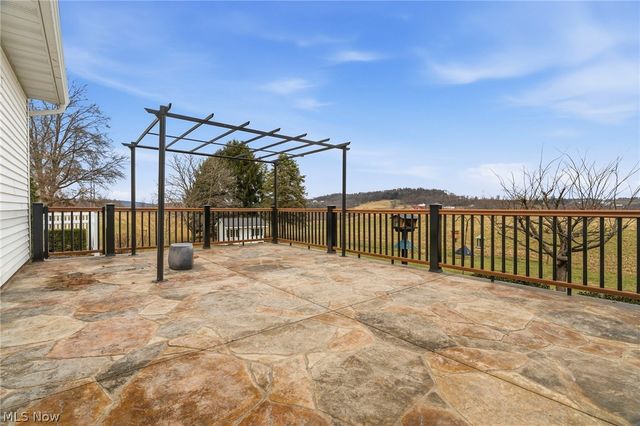 4860 SW Lebanon Road, Dalton, OH 44618