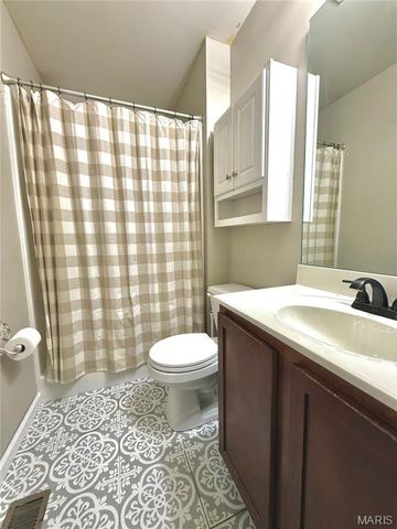 304 Parkway Drive, Troy, MO 63379