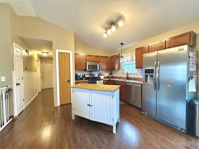 304 Parkway Drive, Troy, MO 63379