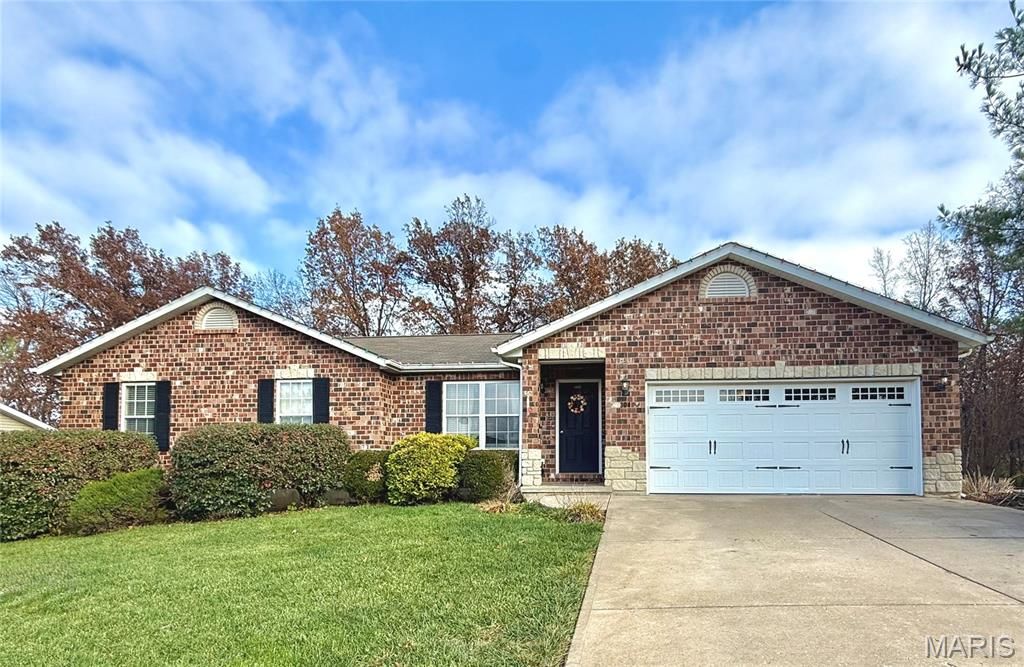 304 Parkway Drive, Troy, MO 63379