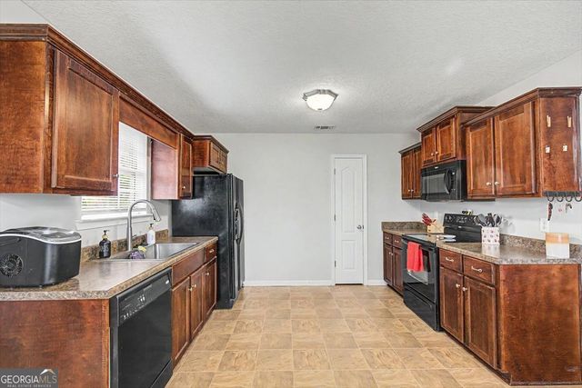 73 Mill Pond Lane SE, Ludowici, GA 31316