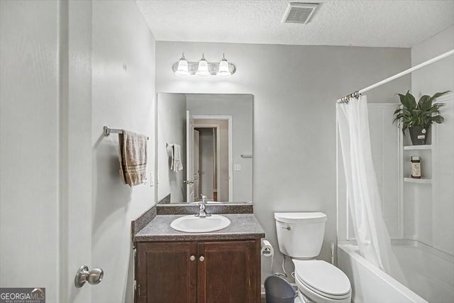 73 Mill Pond Lane SE, Ludowici, GA 31316
