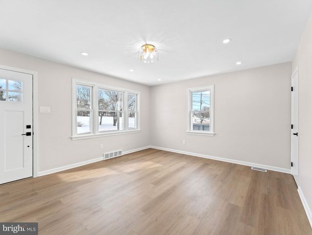 535 MAIN ST, Glendora, NJ 08029