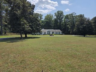 590 Dunbar Cave Rd, Clarksville, TN 37043