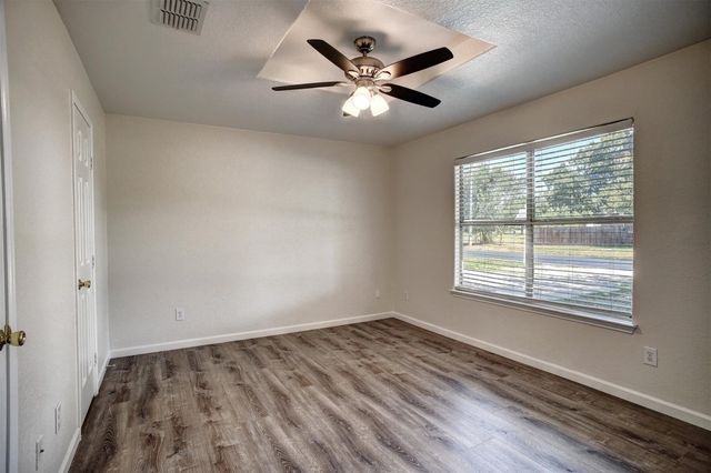 201 maynard ST, Bastrop, TX 78602