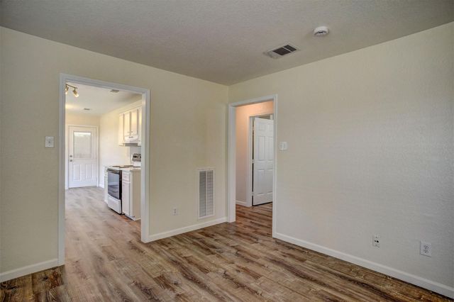 201 maynard ST, Bastrop, TX 78602