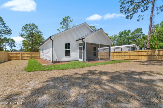 192 Elm Road, Southport, NC 28461