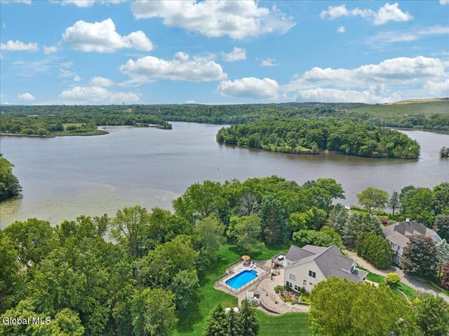 6 Steamboat Landing, Waterford, NY 12188