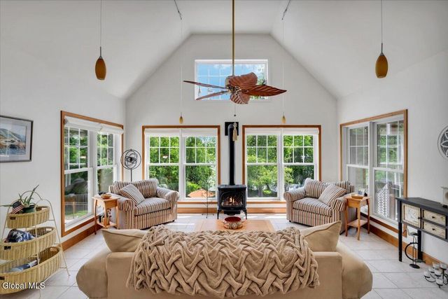 6 Steamboat Landing, Waterford, NY 12188