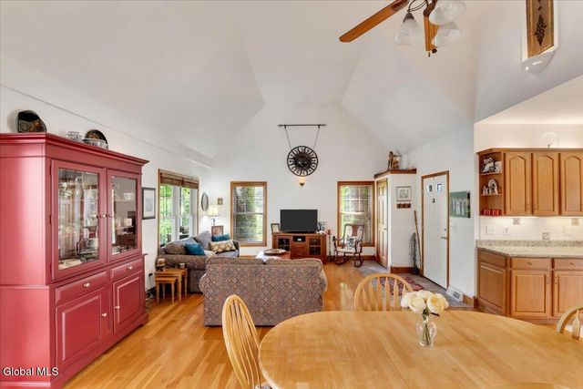6 Steamboat Landing, Waterford, NY 12188