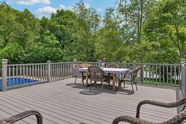6 Steamboat Landing, Waterford, NY 12188