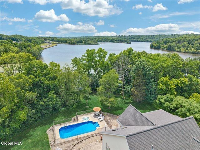 6 Steamboat Landing, Waterford, NY 12188
