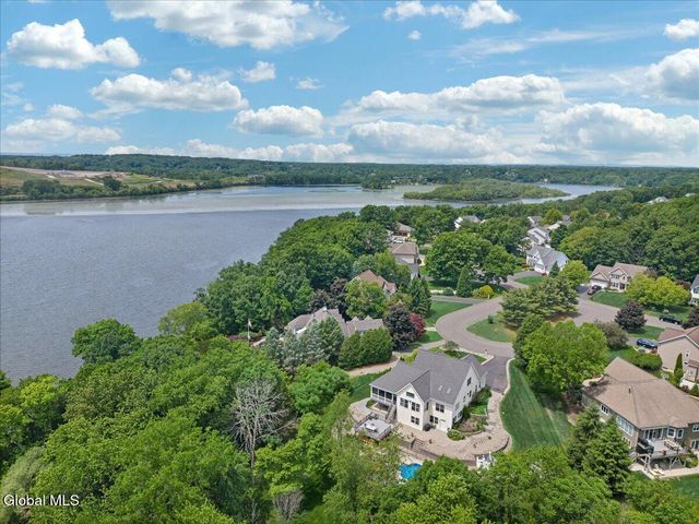 6 Steamboat Landing, Waterford, NY 12188