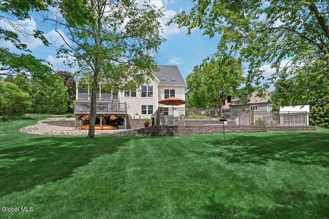 6 Steamboat Landing, Waterford, NY 12188