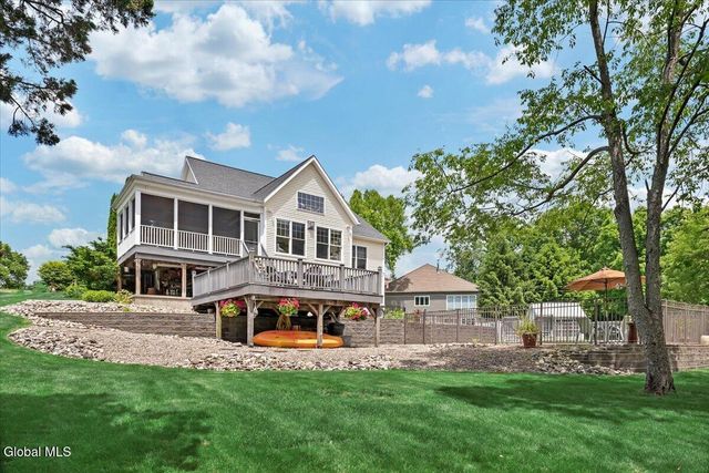 6 Steamboat Landing, Waterford, NY 12188