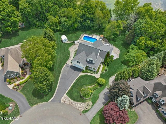 6 Steamboat Landing, Waterford, NY 12188