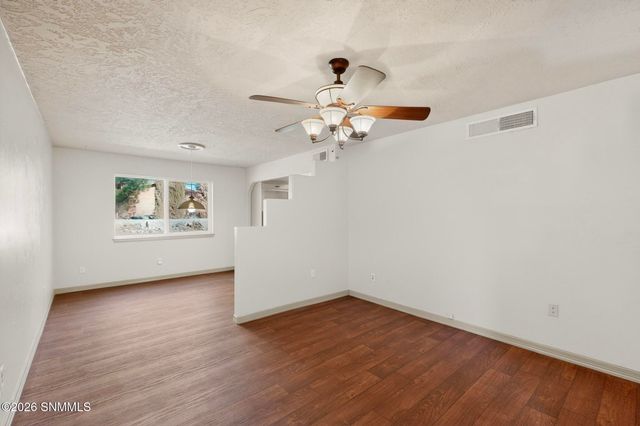 3002 Broadmoor Drive, Las Cruces, NM 88001