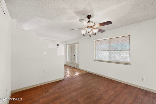 3002 Broadmoor Drive, Las Cruces, NM 88001