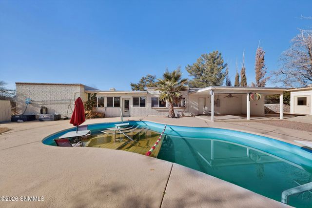 3002 Broadmoor Drive, Las Cruces, NM 88001