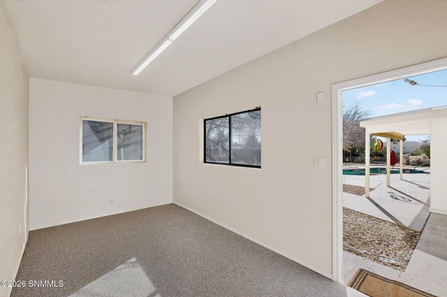 3002 Broadmoor Drive, Las Cruces, NM 88001