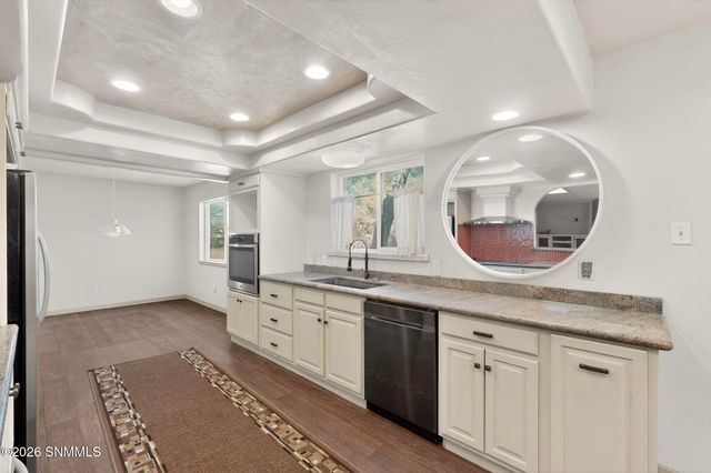 3002 Broadmoor Drive, Las Cruces, NM 88001