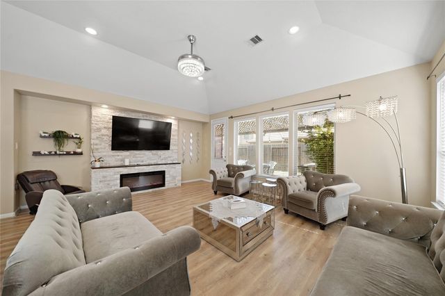 11022 Jacob Crossing Drive, Richmond, TX 77406