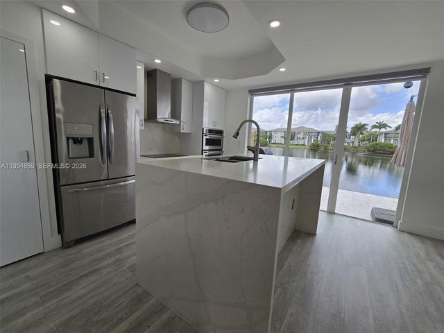 10595 SW 6th St 1103, Pembroke Pines, FL 33025