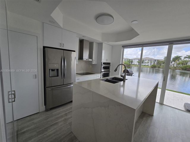 10595 SW 6th St 1103, Pembroke Pines, FL 33025