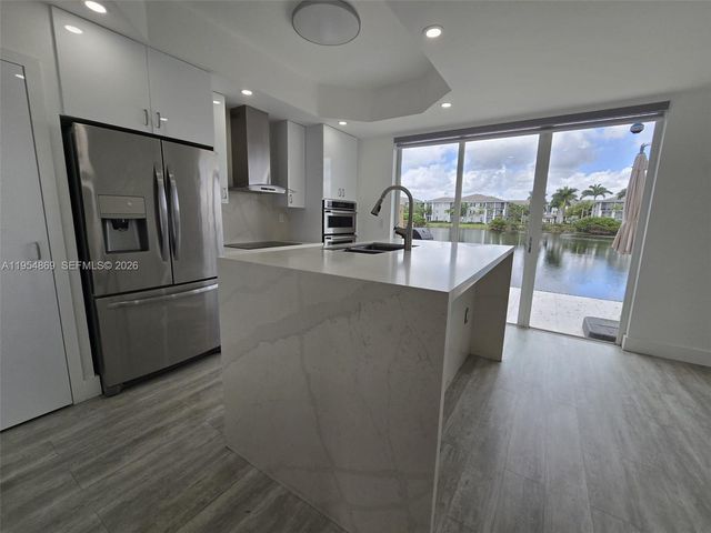 10595 SW 6th St 1103, Pembroke Pines, FL 33025