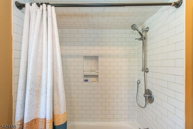 1 Eldridge Rd, Parsippany-troy Hills Twp., NJ 07878