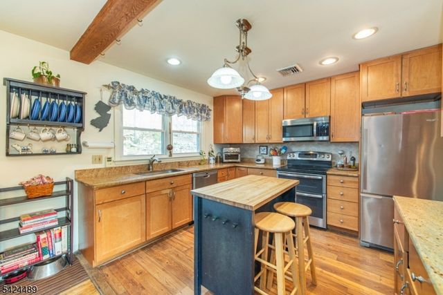 1 Eldridge Rd, Parsippany-troy Hills Twp., NJ 07878