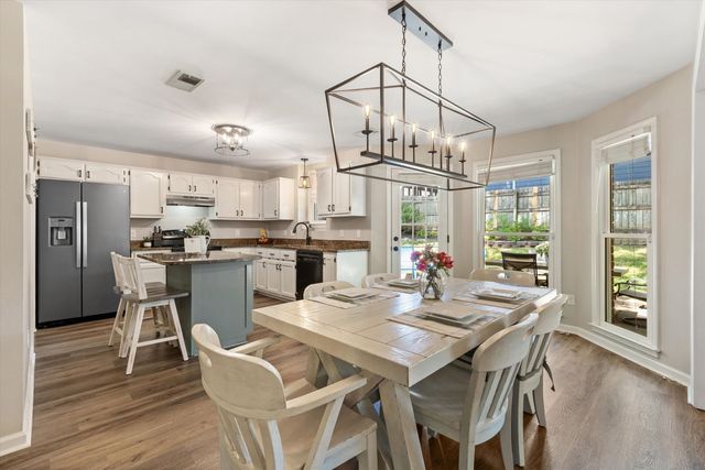 150 ELLAS POND CV, Collierville, TN 38017