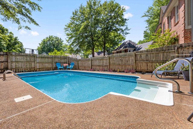 150 ELLAS POND CV, Collierville, TN 38017