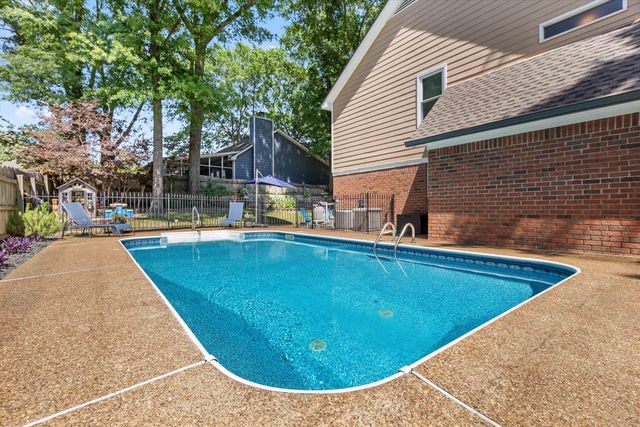 150 ELLAS POND CV, Collierville, TN 38017