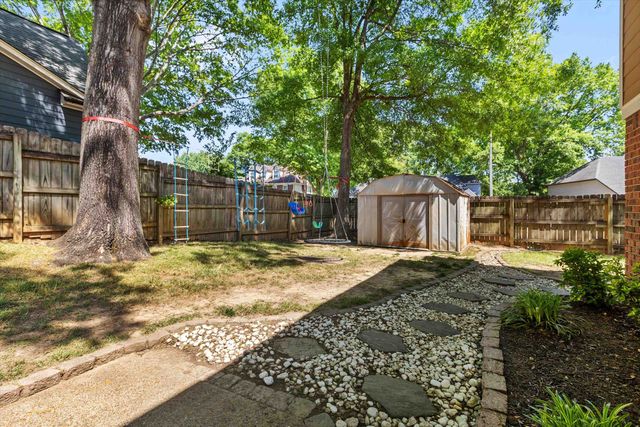 150 ELLAS POND CV, Collierville, TN 38017