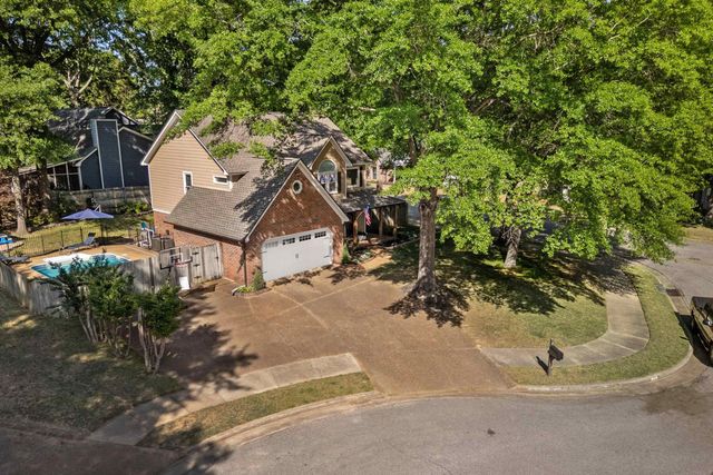 150 ELLAS POND CV, Collierville, TN 38017