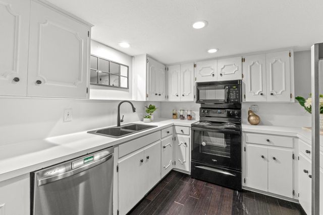 6109 Bullard DR A, Austin, TX 78757