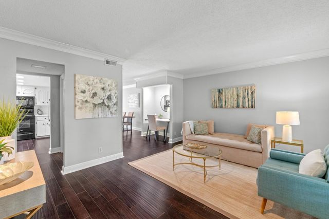 6109 Bullard DR A, Austin, TX 78757