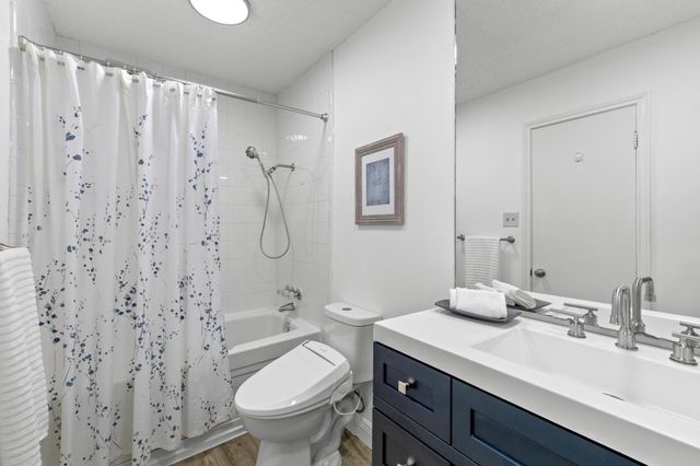 6109 Bullard DR A, Austin, TX 78757