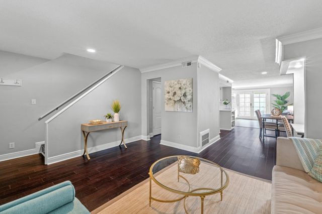 6109 Bullard DR A, Austin, TX 78757