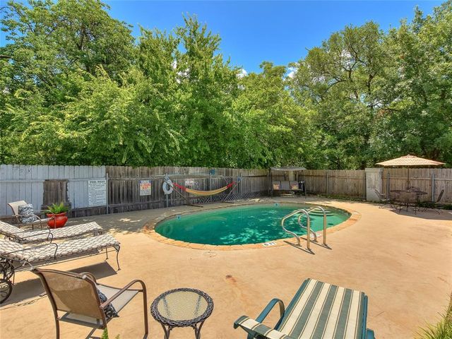 6109 Bullard DR A, Austin, TX 78757