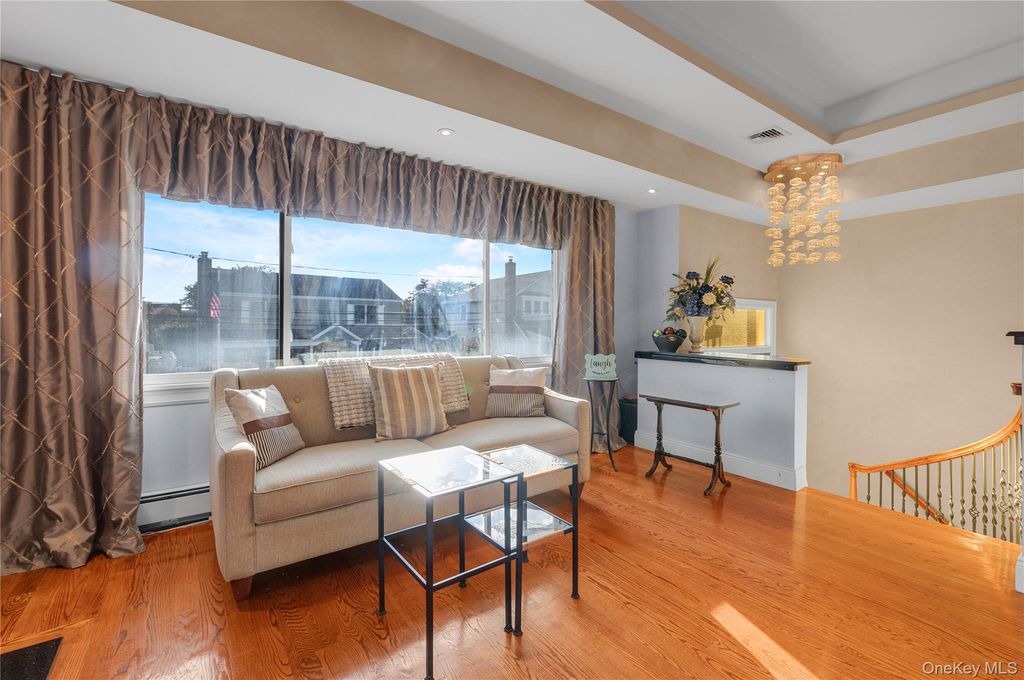 1 Glenwood Avenue A, Lynbrook, NY 11563 — photo 3