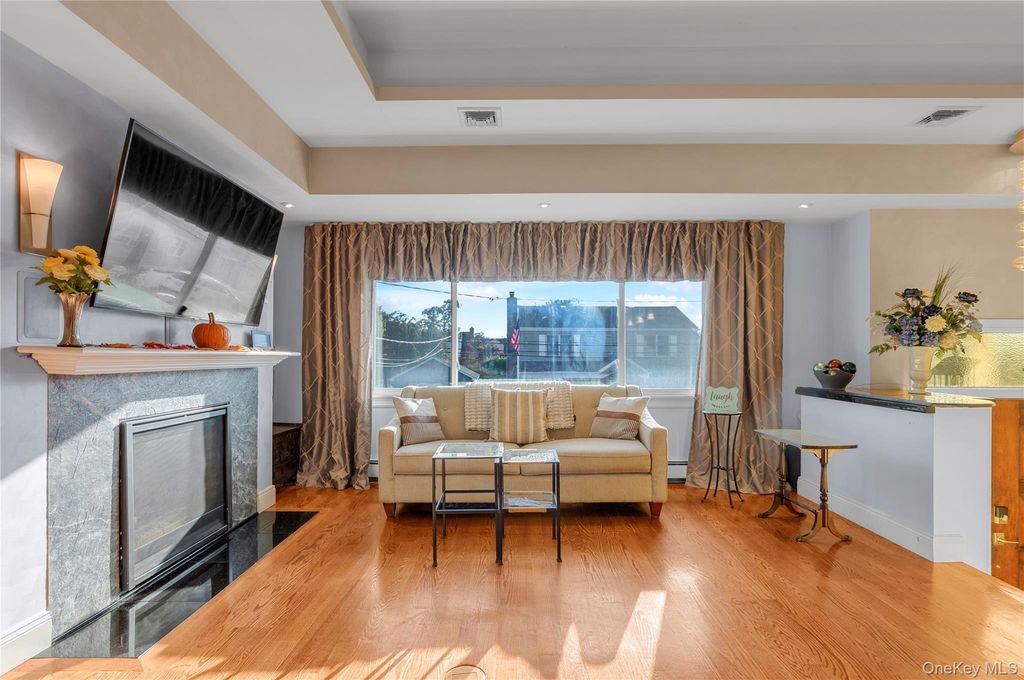 1 Glenwood Avenue A, Lynbrook, NY 11563 — photo 4