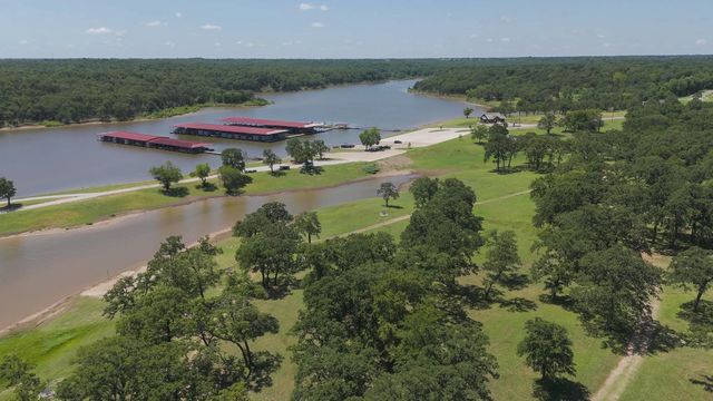776 Palisades Drive, Gordonville, TX 76245