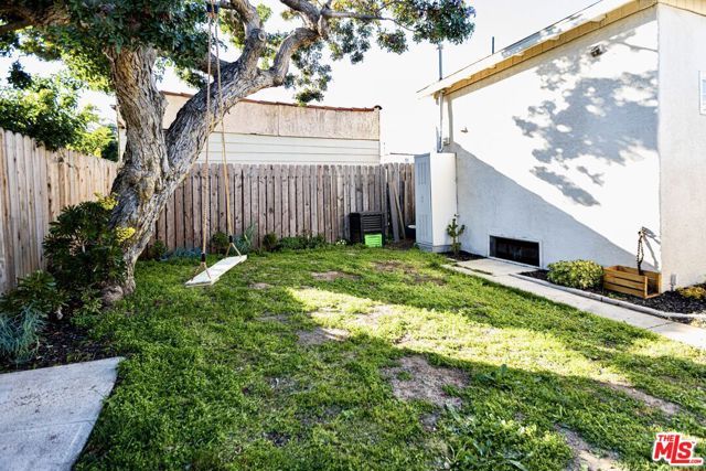 1432 W 91ST Street, Los Angeles, CA 90047