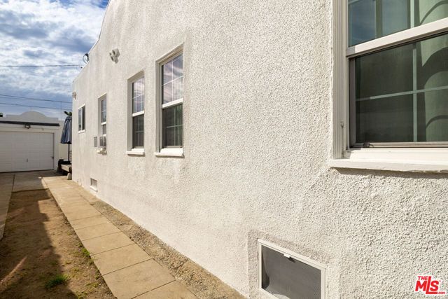 1432 W 91ST Street, Los Angeles, CA 90047