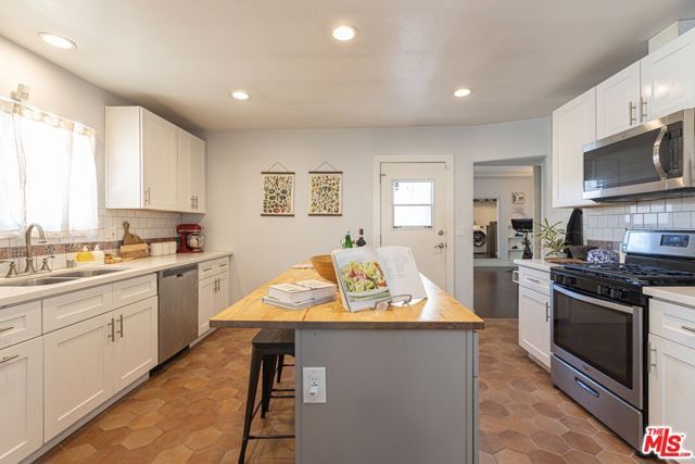 1432 W 91ST Street, Los Angeles, CA 90047