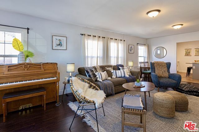 1432 W 91ST Street, Los Angeles, CA 90047