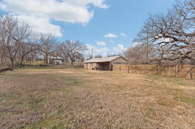 411 Vine Street, Weatherford, TX 76086